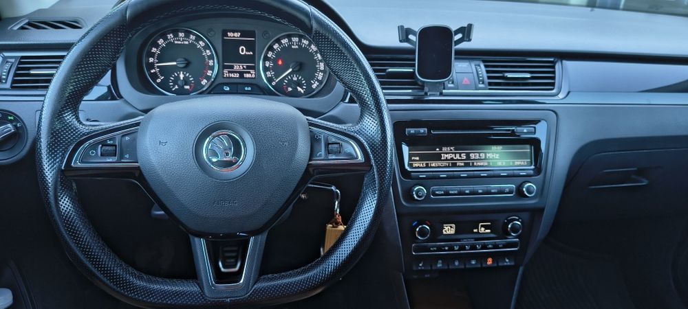 SKODA Rapid 2015 — imagine 2