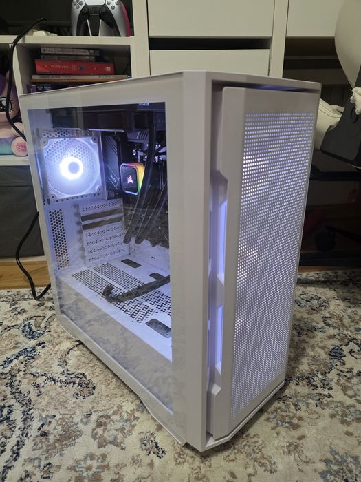 Ryzen 9 7900X3D. B650