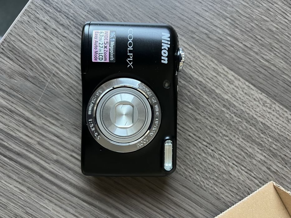 Aparat foto Nikon Coolpix L27 ca nou