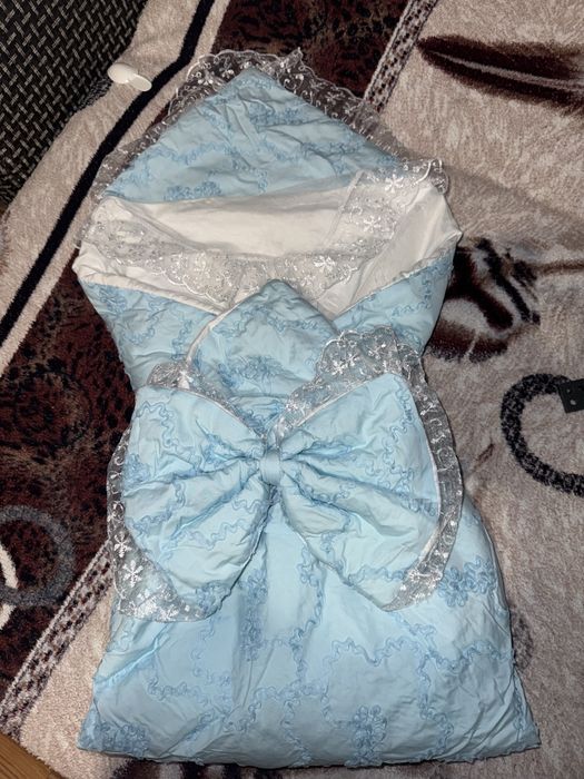 Продам конверт на выписку в отличном состоянии