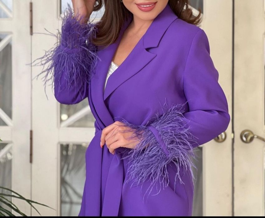 Двойка костюмы с брюками