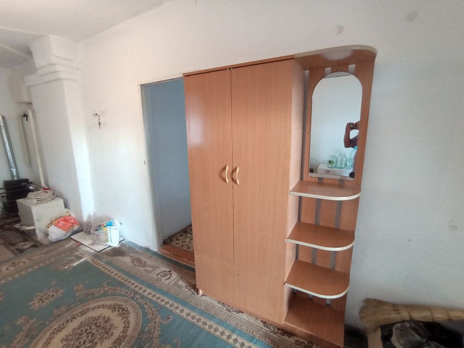 Шкаф для прихожей