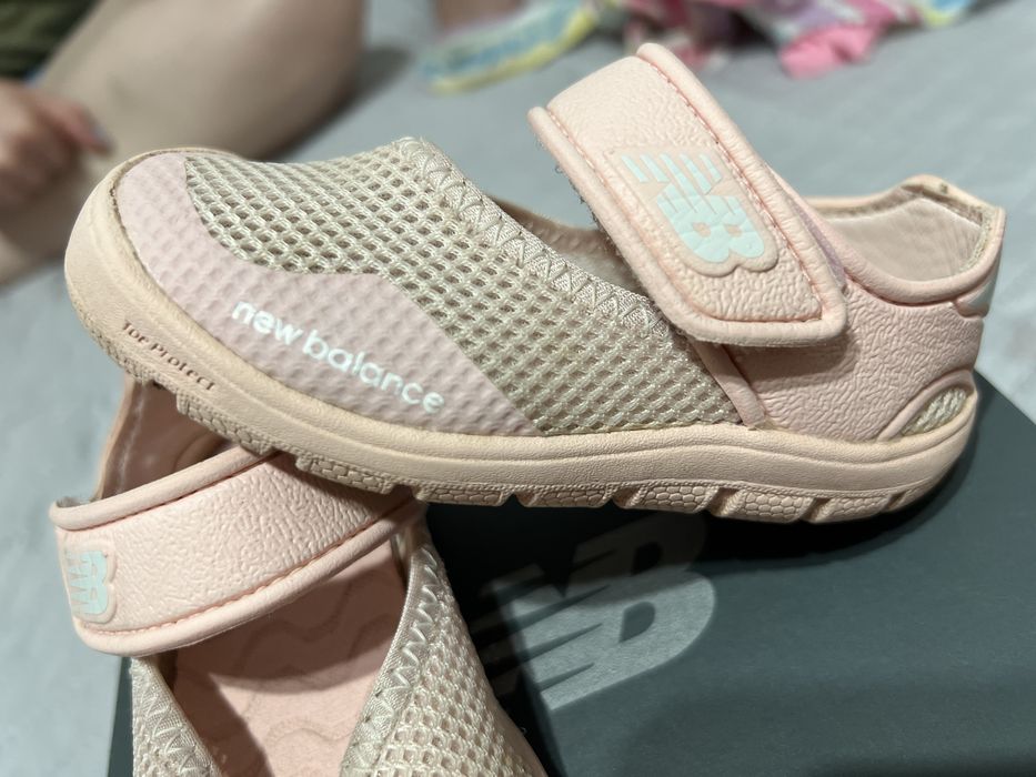 Sandale NewBalance fetite