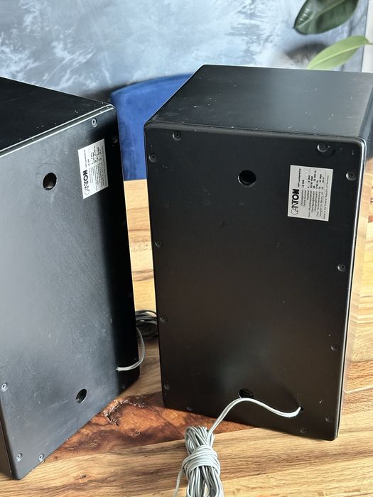 Boxe Bookshelf Canton LE350, negru mat/aluminiu, impecabile