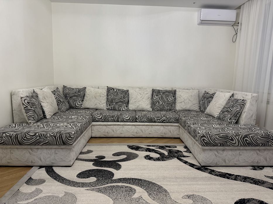 Мягкая мебель. Раскладная средняя часть дивана