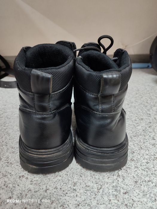 Продам ботинки и куртку демисезон