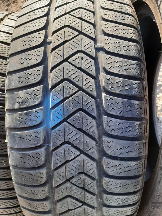 Продам шины. 225/55/17 пирелли