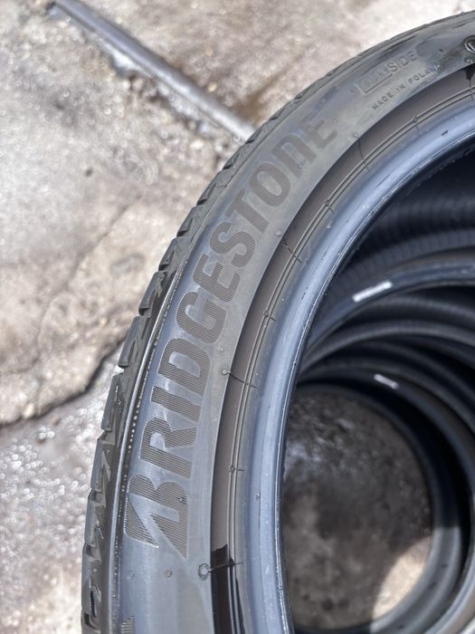 245/40/19 Bridgestone 4 бр 2022
