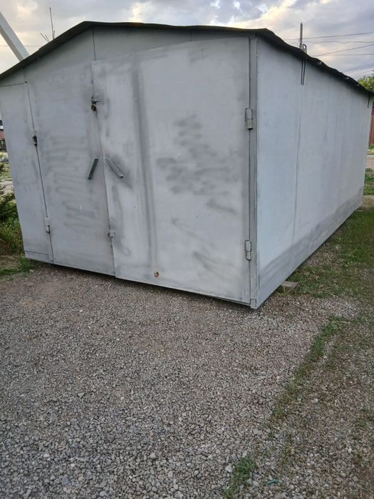 Продам гаражи металлические
