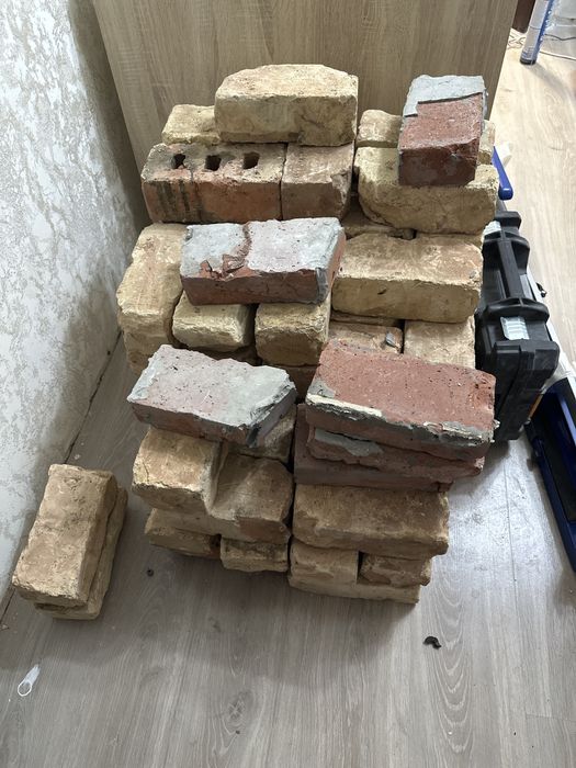 Отдам даром кирпичи