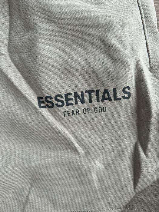 Pantaloni scurti essentials