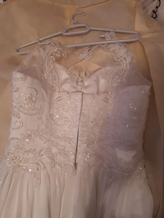 Vand rochie de mireasa