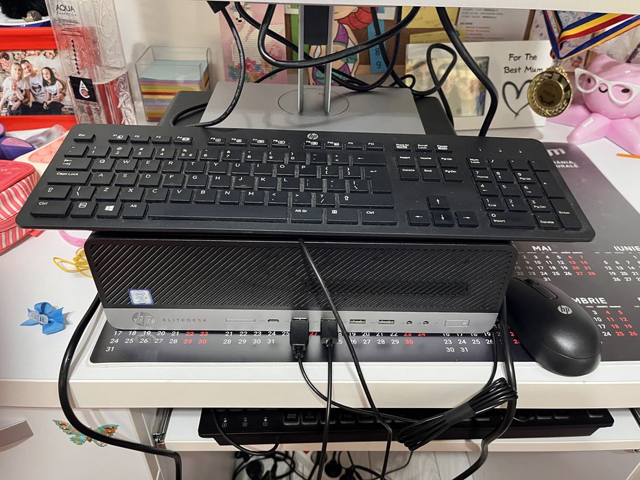 PC Complet : Unitate Hp Core i5 Generația i8 , Monitor LED IPS HP