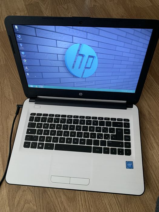Laptop Hp Slim display 14,6 led ssd disk functional cu incarcator
