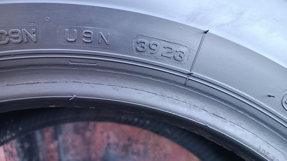 195/65/15 Bridgestone Дот 3923