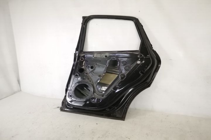 Дясна задна врата Оригинална повредена Порше / Porsche Макан / Macan [