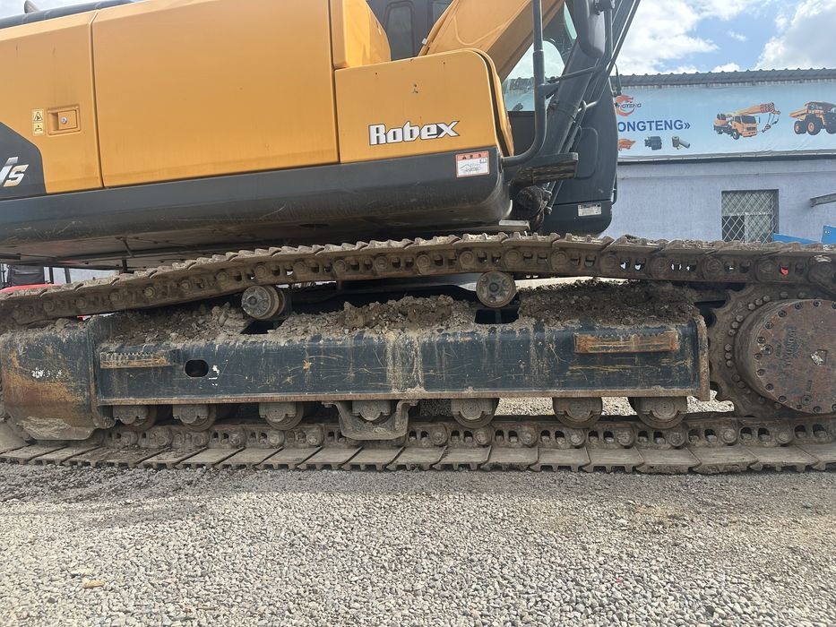 Экскаватор hyundai215