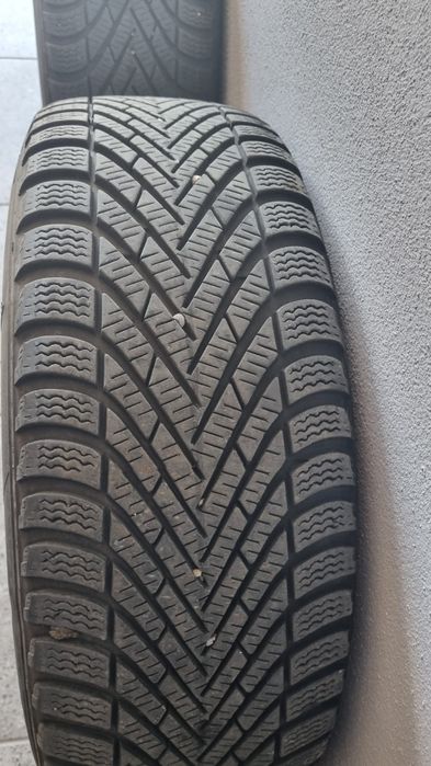 Гуми Pirelli 205 55 16 + джанти