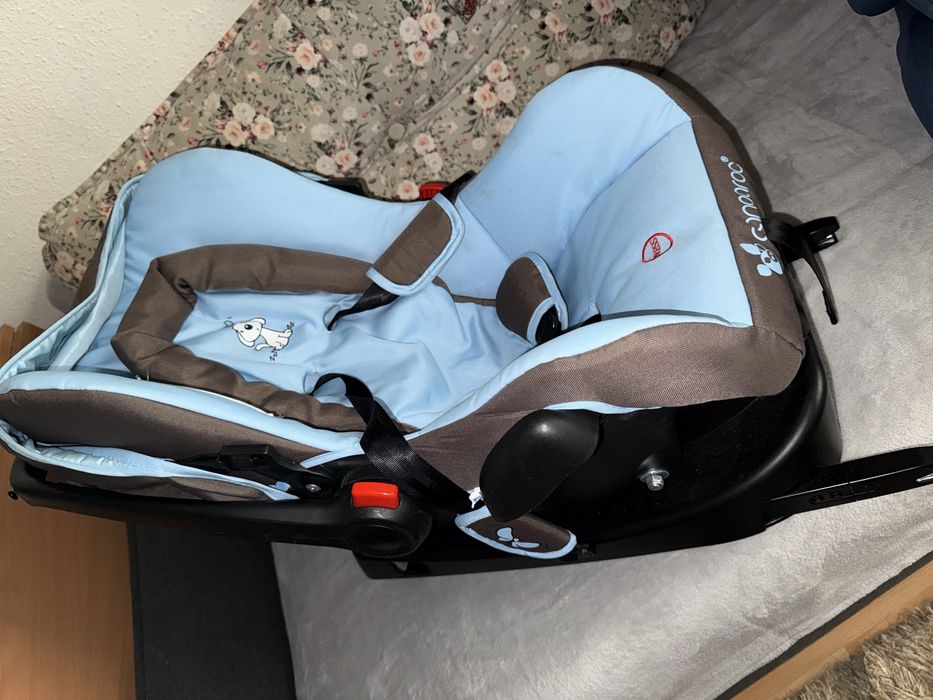 Scoica auto cu baza isofix