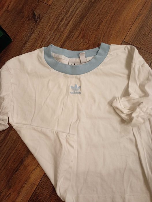 Тениски на Guess и Adidas