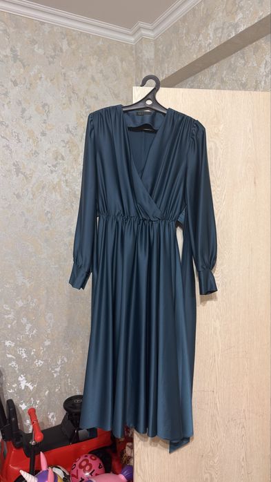 Продам платье женское