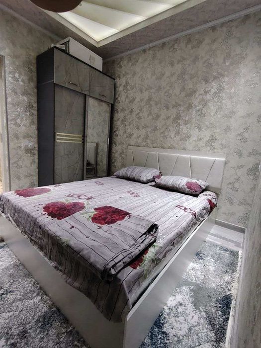 Yakkasaroy tumani Shoʻta Rustaveli koʻchasida. Aftobus va metro qatnov