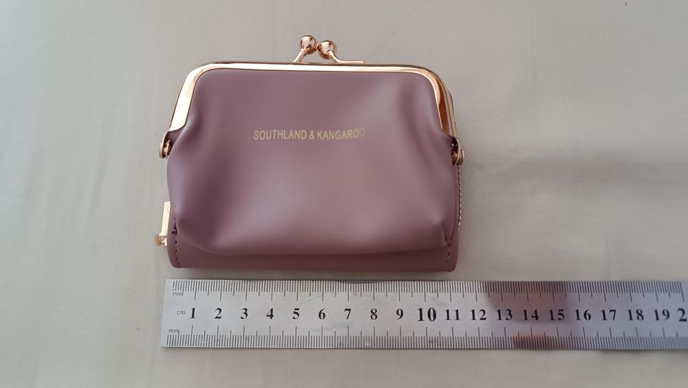 Дамско малко портмоне