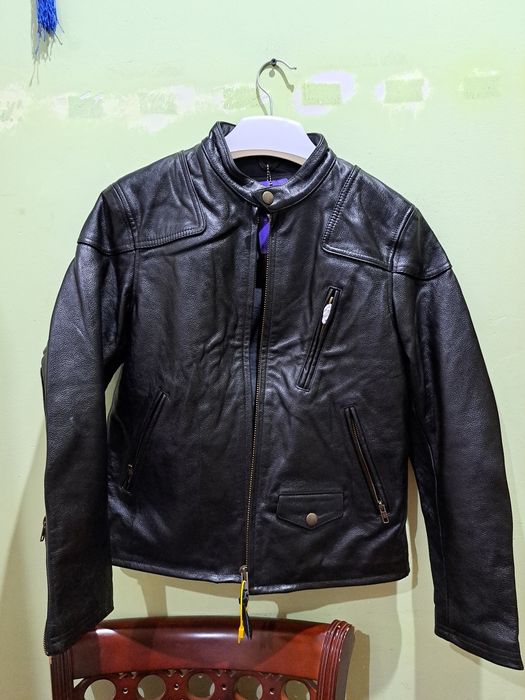 Продаю новую кожаную куртку