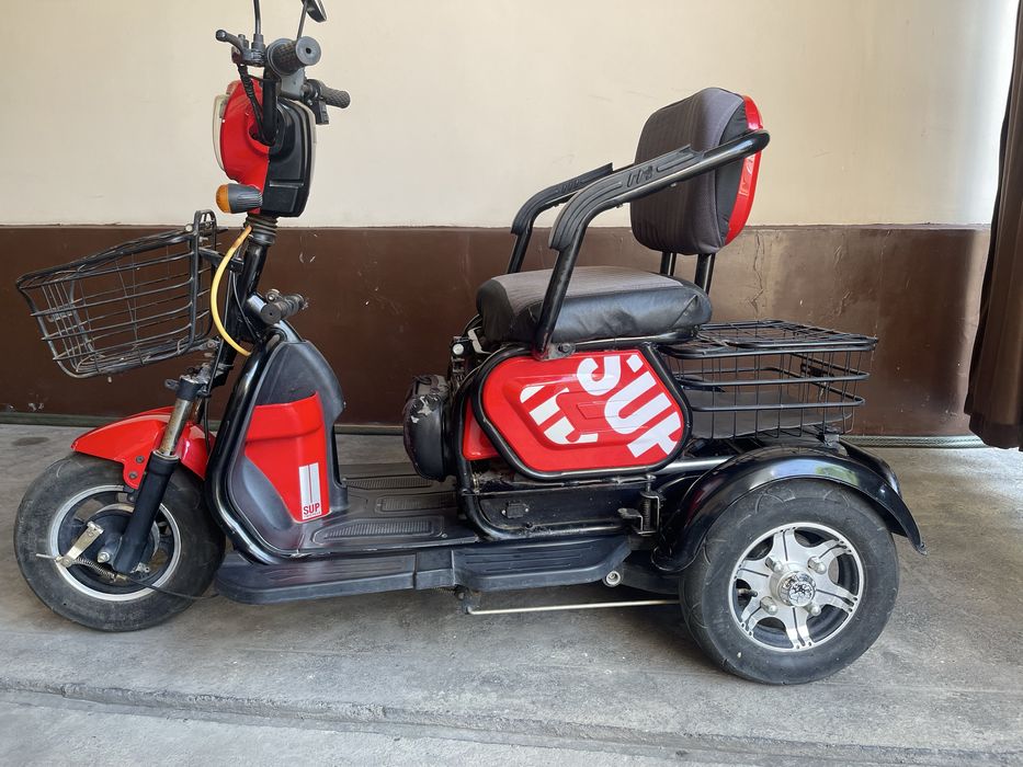 Skuter moto motoskuter