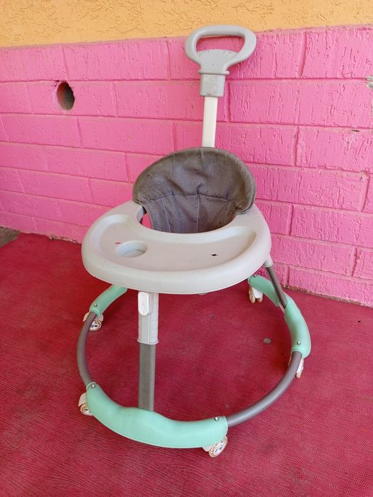 Детский ходуночек .