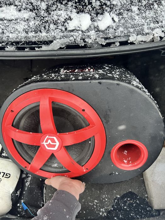 Продам сабвуфер Ural Hurricane