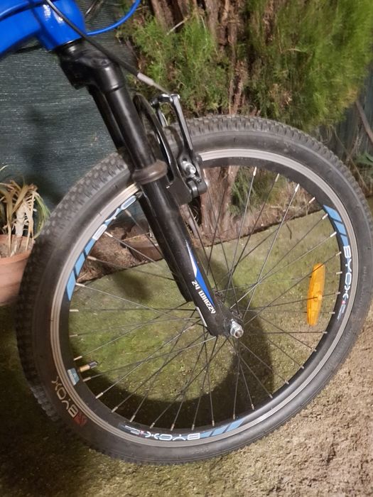 Детско клоело чисто ново