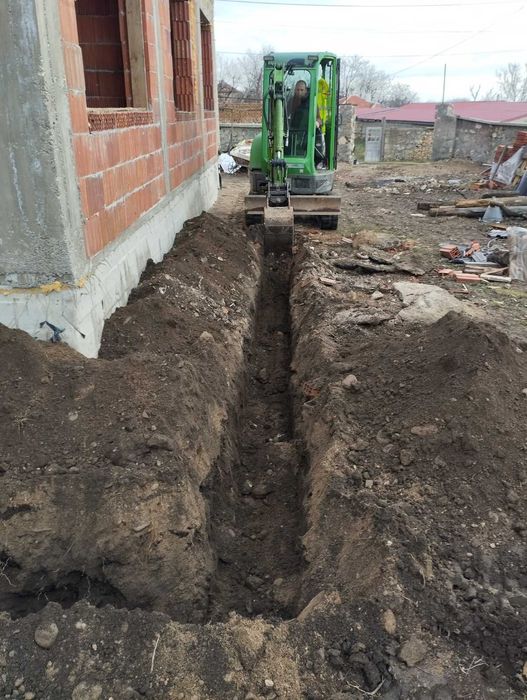 Извършване изкопни услуги с багер и самосвал