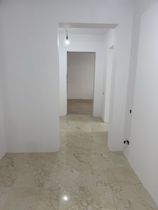 Instalatii sanitare, electrice, amenajari ( gresie, parchet etc)