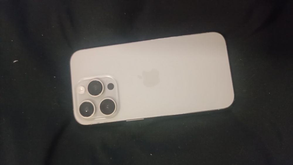 Iphone 15 pro titan
