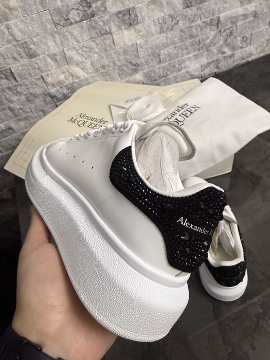 Vand alexander mcqueen marimea 36