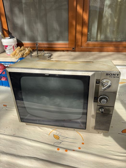 Черно-бял телевизор Sony TV-121TN