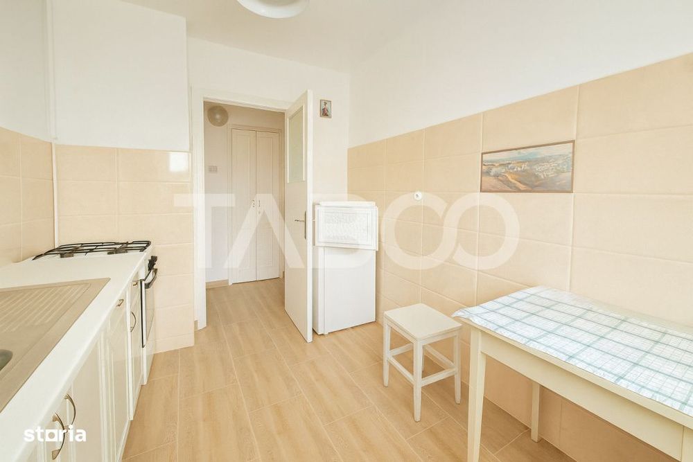 Zona Dioda/ANAF/Finante  Apartament cu 3 camere si balcon