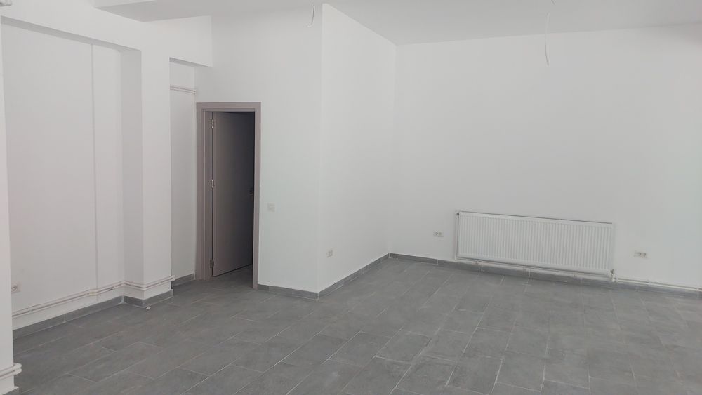 Spatiu comercial de închiriat