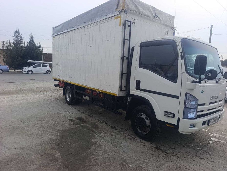 Isuzu yuk avtomashinasi srochno sotiladi