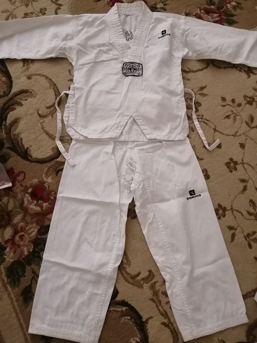 Спортивный костюм