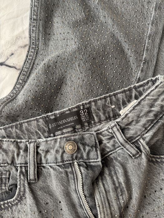 Дълги сиви дънки, с камъни на Stradivarius, размер ХС