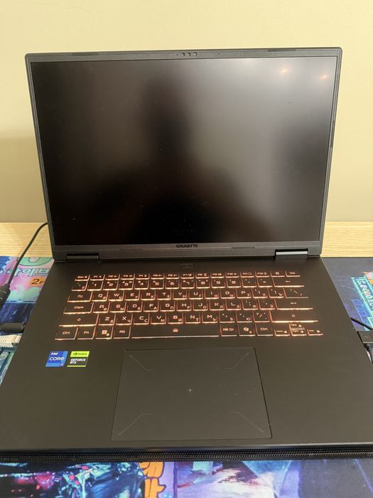 Ноутбук Gigabyte