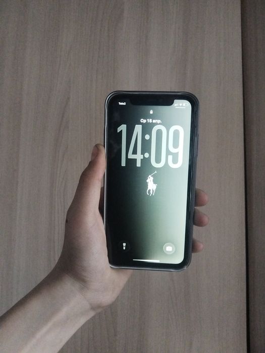 Продам или обменяю айфон 11