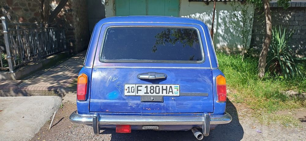 Vaz 2102 sotiladi