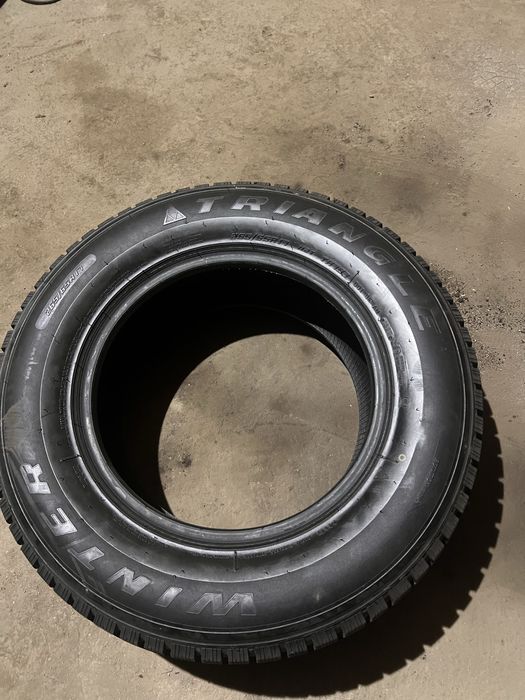 Продам шины зимнии