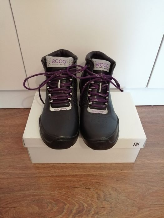 Продам ботинки ЕССО