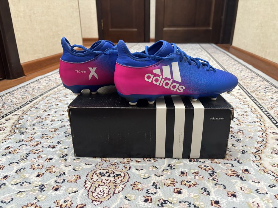 футбольный Бутсы