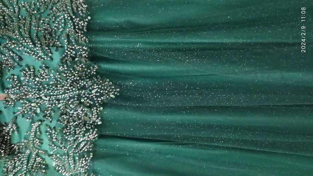 Продавам нова Абитуриентска рокля