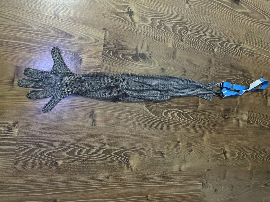 Перчатки кольчужные, фартуки кольчужные